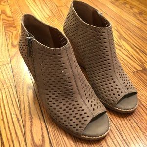Lucky Brand wedges